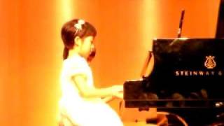20100911小乖淇淇四手聯彈美國巡邏兵.MP4
