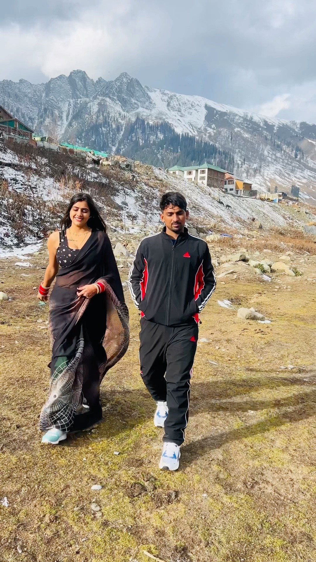 ये सुहाने पल ये मुलाक़ातें ?#shorts #trending #meenu #ytshorts #kasmir