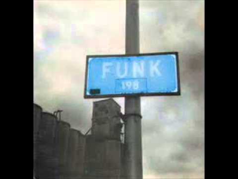在 YouTube 上觀看「Funk 198 - Charlie's Concept」