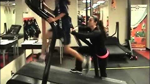 Soccer Fitness - Dartfish Advanced Running Gait Analysis.wmv