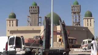 مسجد تحاصره الشاحنات في نواكشوط