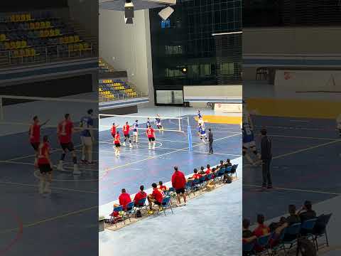 من مباراة فريقنا للكرة الطائرة أمام النادي الأهلي