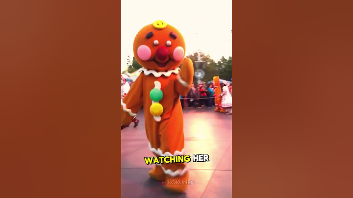 The Most Offensive Act This Gingerbread Man Will Ever See. (Credits):(themainstreetduo)