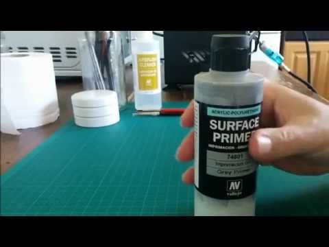 Models-Workshop:Vallejo Surface Airbrush Primer 