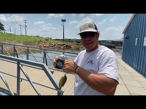 Bobby's 60 second Chill-N-Reel fishing demo 🐟🍺🤙 #shorts