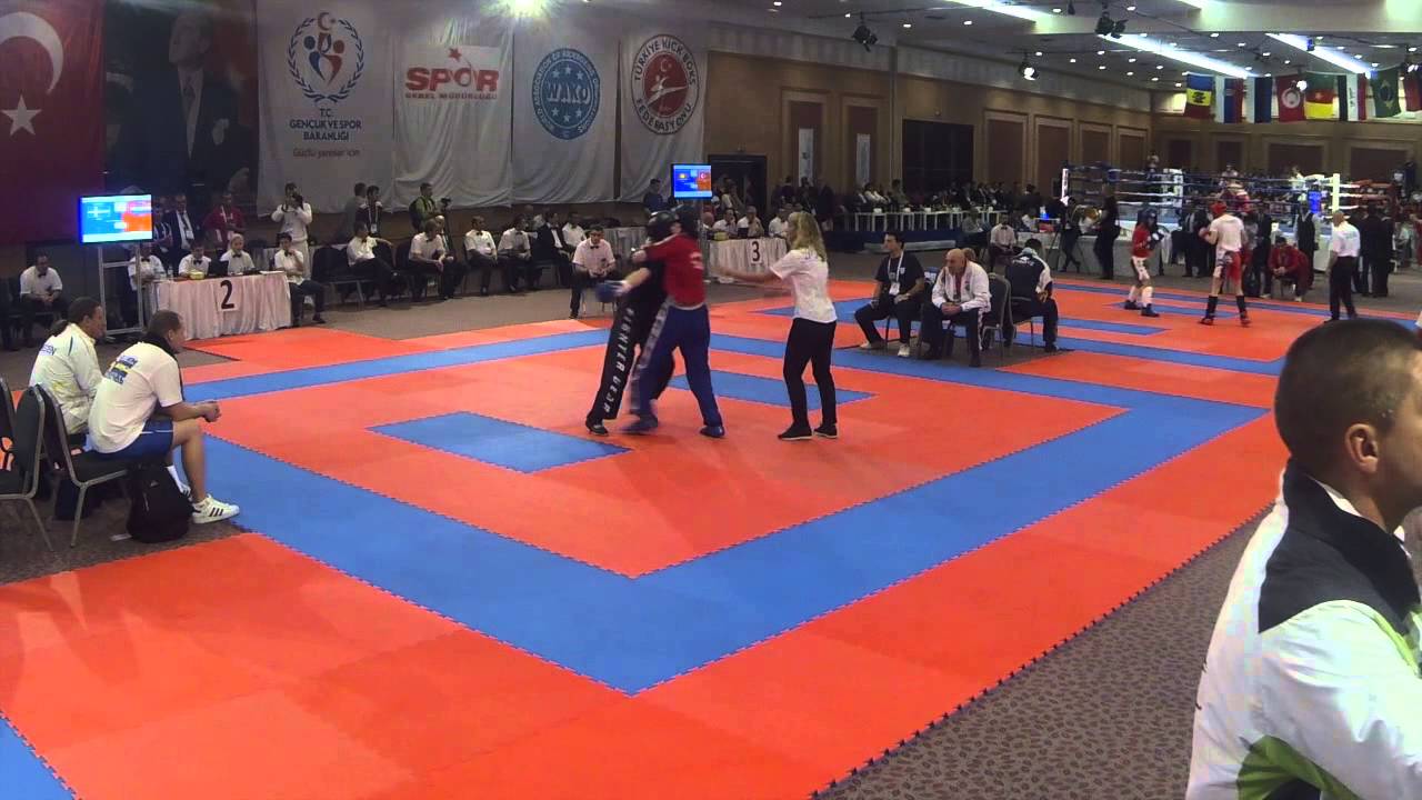 Ana Znaor v Karen Edenius WAKO World Championships 2013 - YouTube