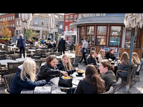 Denmark restaurants reopen to those with virus 