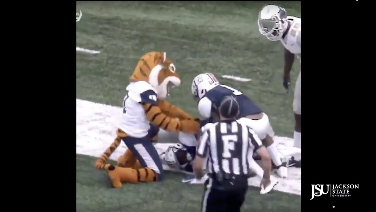 Jackson State S Mascot Sonny Thee Tiger After The Game Youtube Jackson State S Mascot Sonny Thee Tiger After The Game Youtube