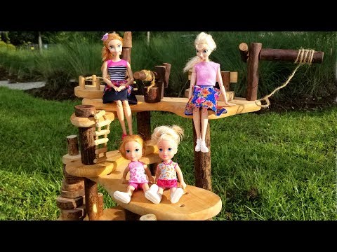 Tree house ! Elsa and Anna toddlers - hoverboard - bubble train - park - playground