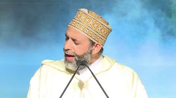 الشيخ حسن صالح يبهر الجماهير بتلاوة خيالة لسورة ( الشرح ) بأربع قراءات