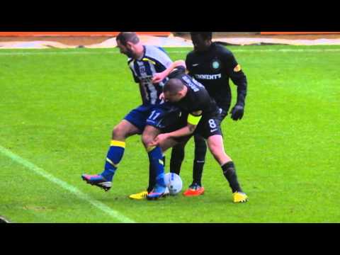 Amazing skill! Gary Harkins awesome backheel double nutmeg!