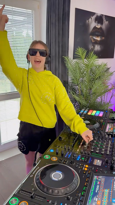 DJ GABI REMIX - THE RHYTHM OF THE NIGHT | Neon lights. Bold moves. Barrow Kids in motion. ❤️🎵✨