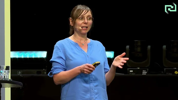 Susanne Kaiser  Architecture for Flow with Wardley...