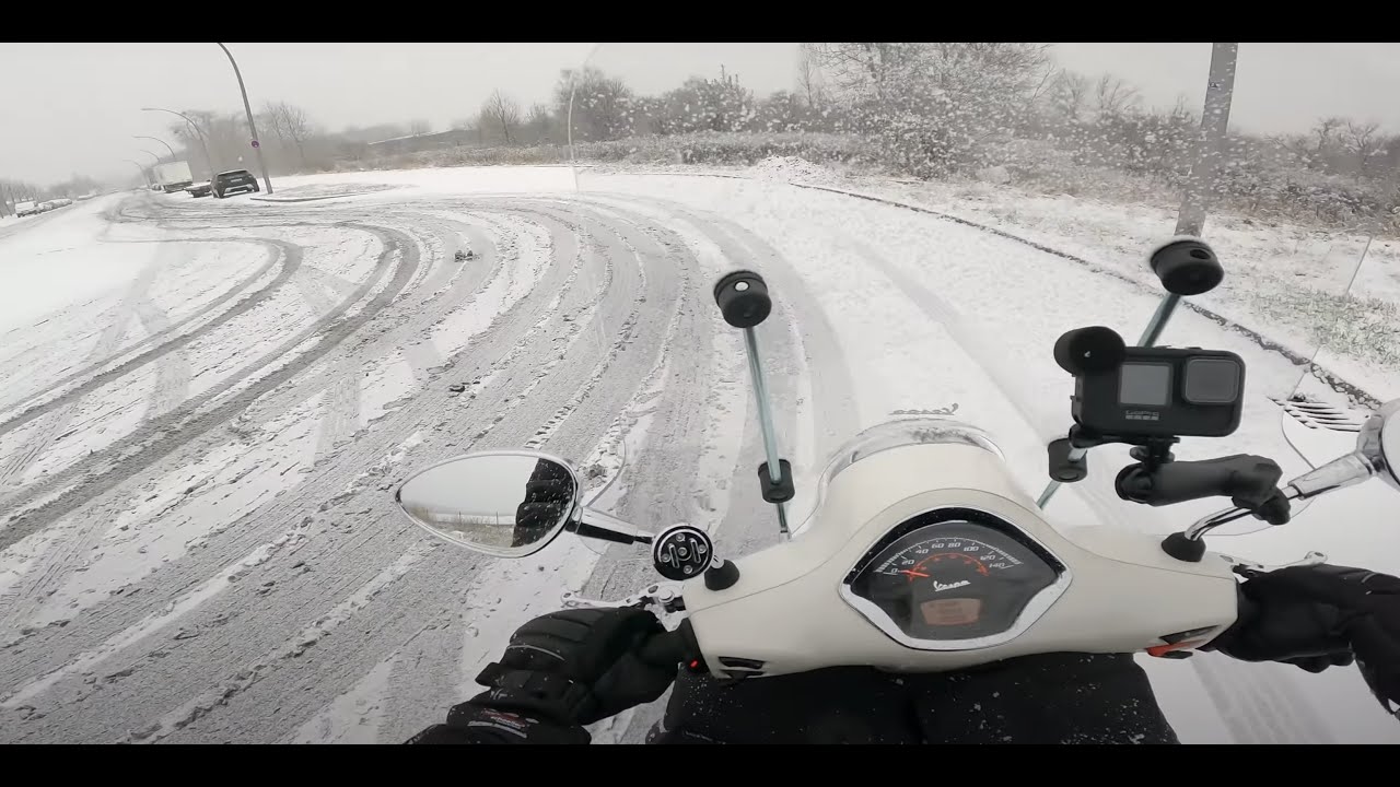 Управлять Vespa по снегу опасно?