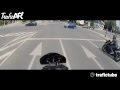 Να τι μπορεί να συμβεί αν συναντήσεις ένα τόσο ηλίθιο οδηγό!-Video