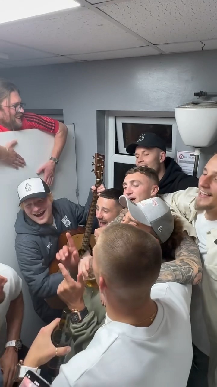 Took the @IpswichTown players out to celebrate their promotion. Ended up singing in the toilet