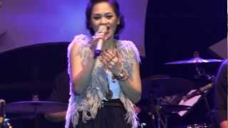 Download lagu Andien Pulang JJF 2012 HD Andien Pulang JJF 2012 HD