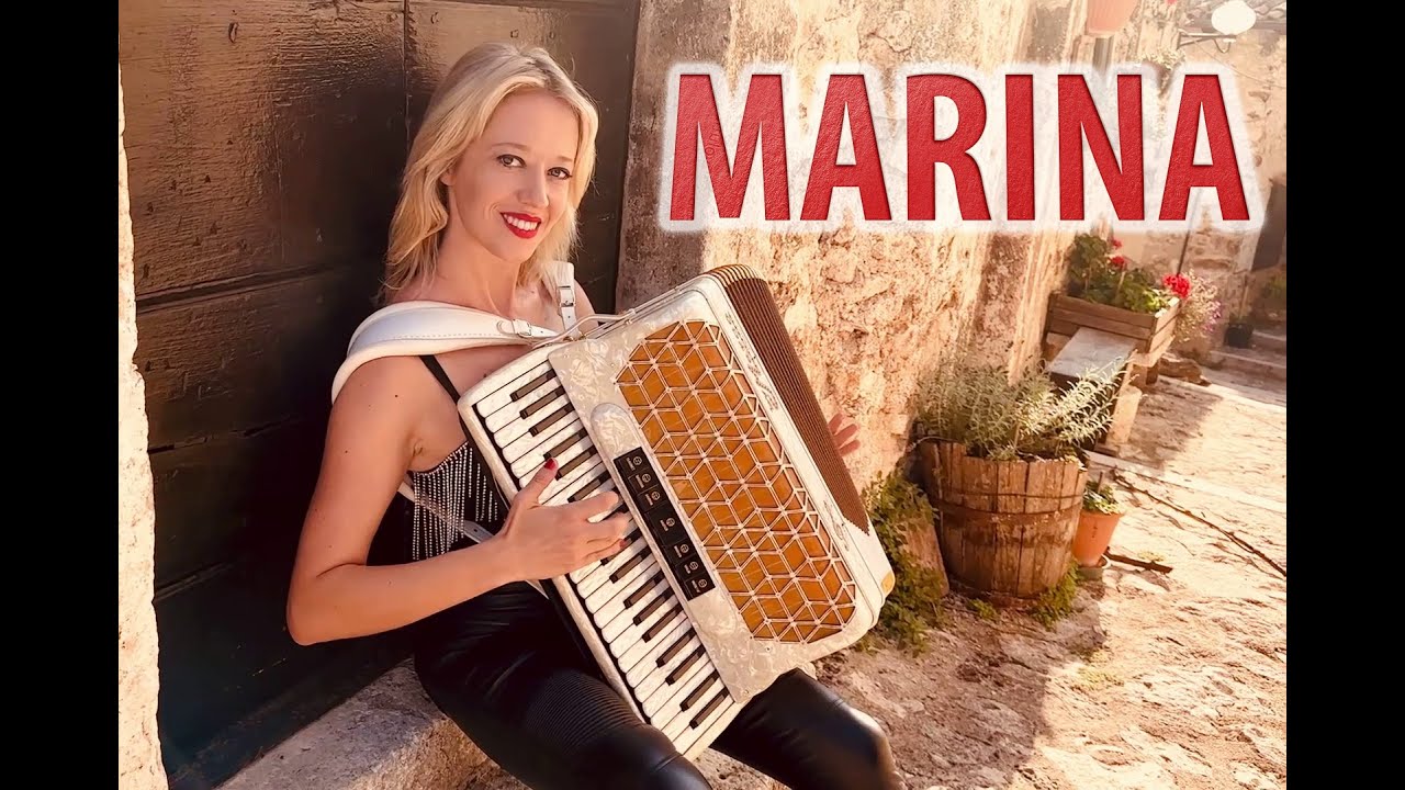 MARINA  FOX    Cover Noemi Gigante Fisarmonica