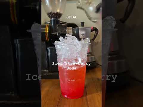 Iced Strawberry Soda. 🍓🥤 #Strawberrysoda #แจกสูตรอาหาร  #คาเฟ่ #cafe #reels #beach