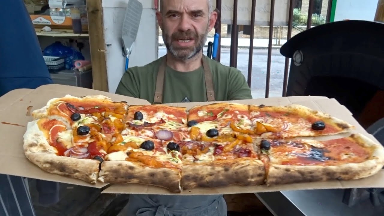 How to make Pizza alla Pala (Pizza Metro) with Massimo Nocerino 