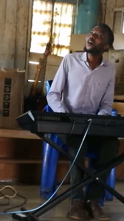 KWAYA YA PARADISO WAKIWA ZOEZINI