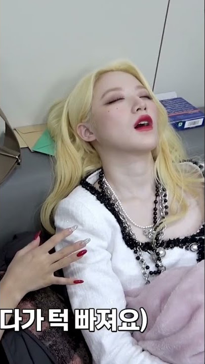 yuqi protecting her baby sister shuhua