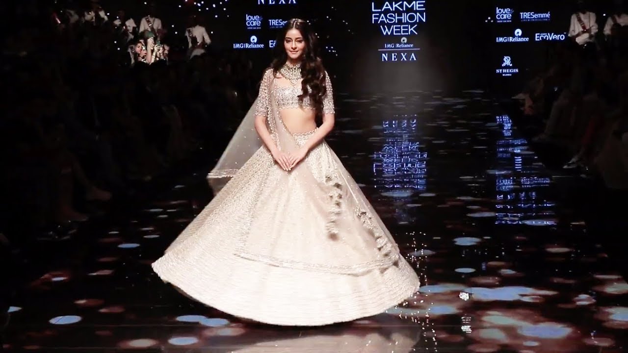 Ananya Panday Walks for Anushree Reddy | Fall/Winter 2019/20 | Lakme Fashion Week