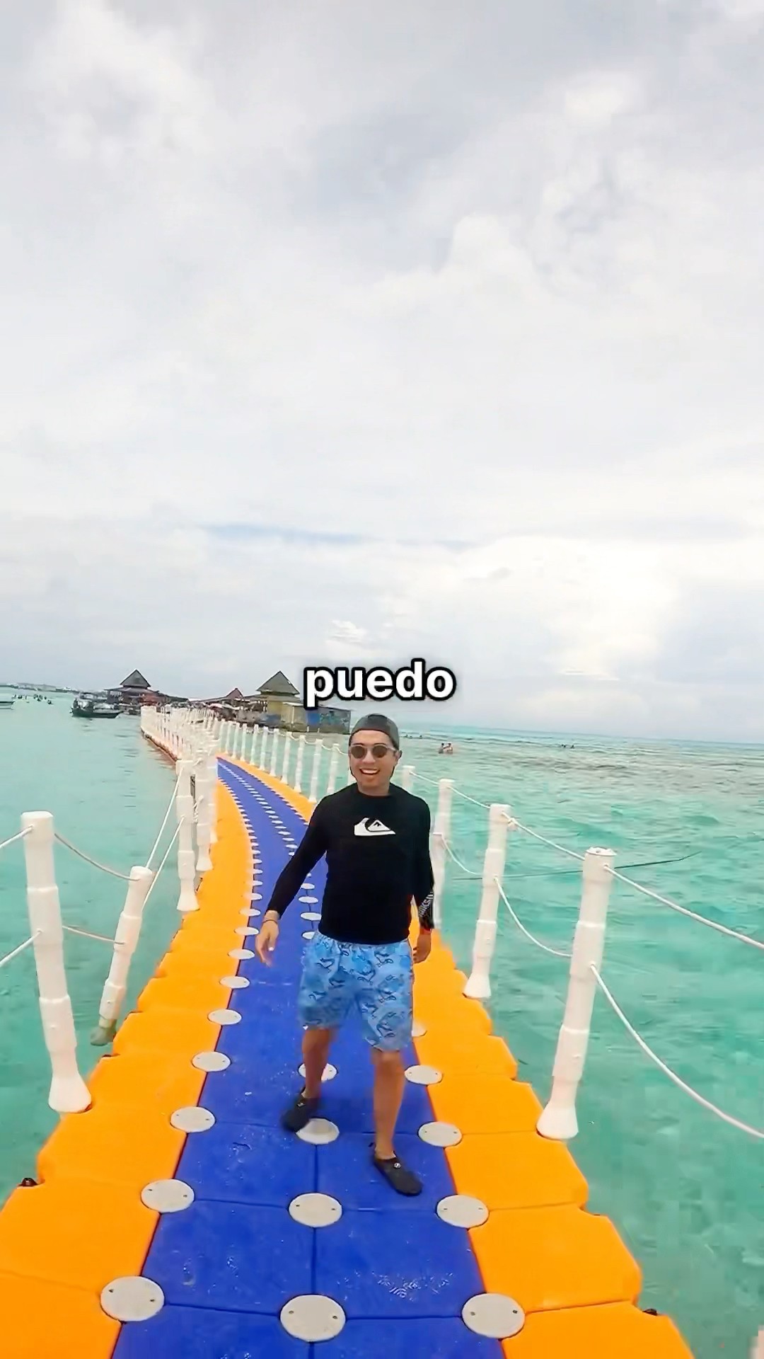Crucé por un Puente que Flota en el Mar ?