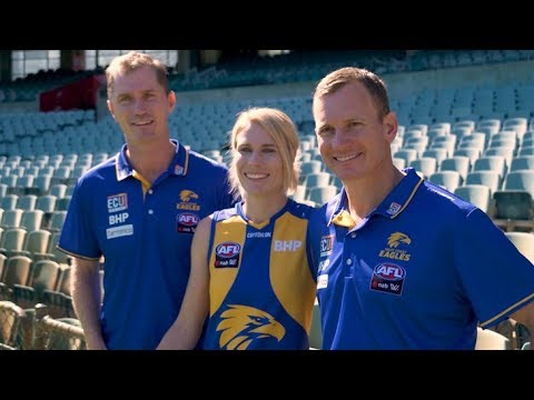 Dana Hooker signs for 2020 football score