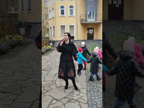 Родина Олена Білоконь