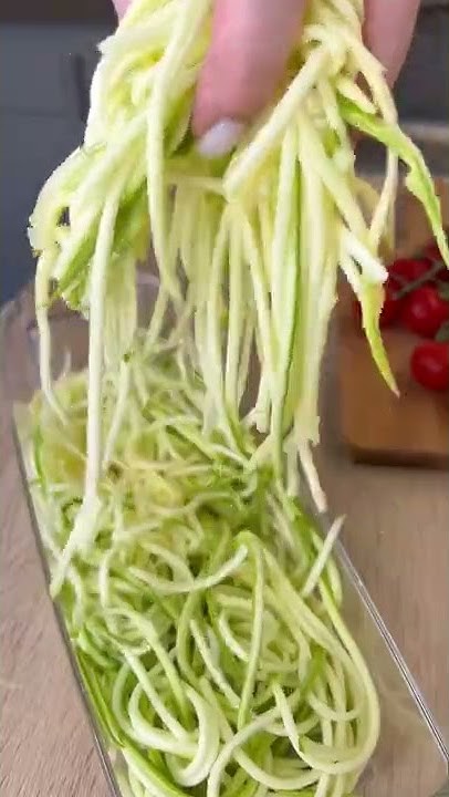 СПАГЕТТИ ИЗ КАБАЧКА 🤤 рецепт в комментариях 👉🏻 - YouTube