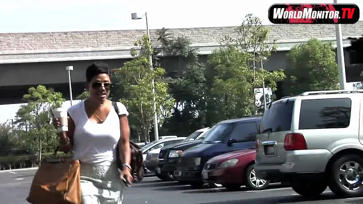 Lindsay Lohan visited in jail by 'Shawn Chapman Ho...