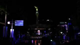 Placido Domingo en el Angel de la Independencia - O Souverain, O Juge, O Pere (Mexico 2009)