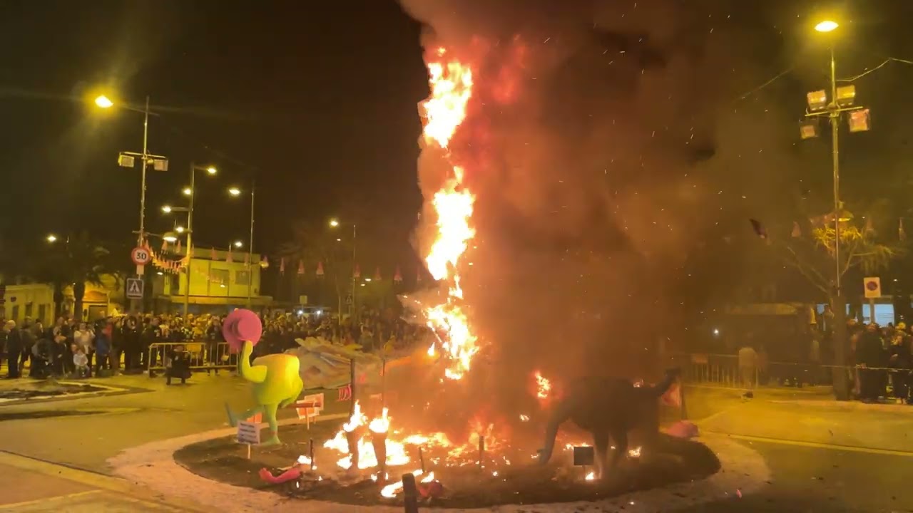 🔥 La Cremà: The Spectacular Finale of Fallas in Valencia!🔥  2023
