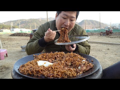(How to make Jjajangmyeon <strong>using</strong> Chapagetti) 요리&amp;<strong>amp</strong>;먹방!! - Mukbang eating show