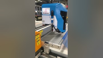 Cutting test of denim\jeans fabric on 6cm multi-layer cutting machine