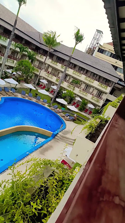 Suasana kolam renang pagi hari di Blu-Zea hotel Bali #shorts