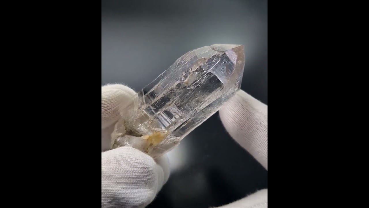 特価】ヒマラヤ水晶オールドストック原石標本044 らしさ爆裂のモザイク