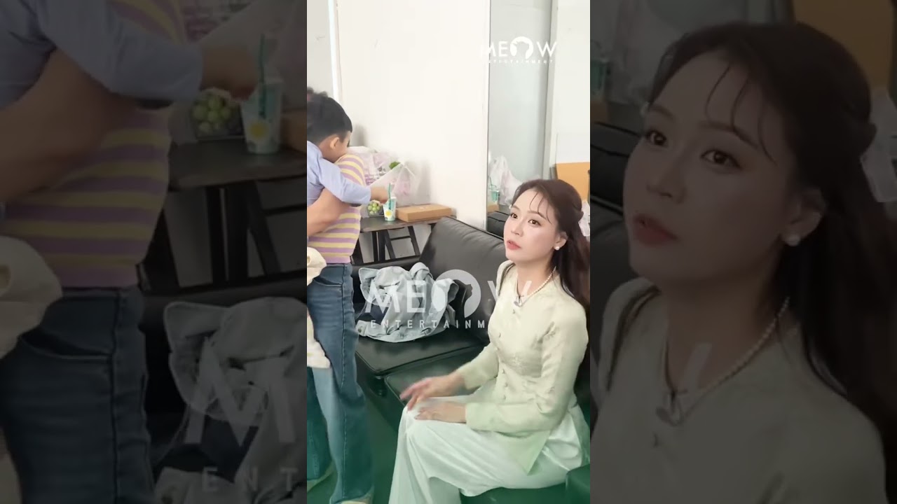 Cười xỉu khi con trai không chịu Sam bế, bé gái thì liên tục thả tim quá cưng