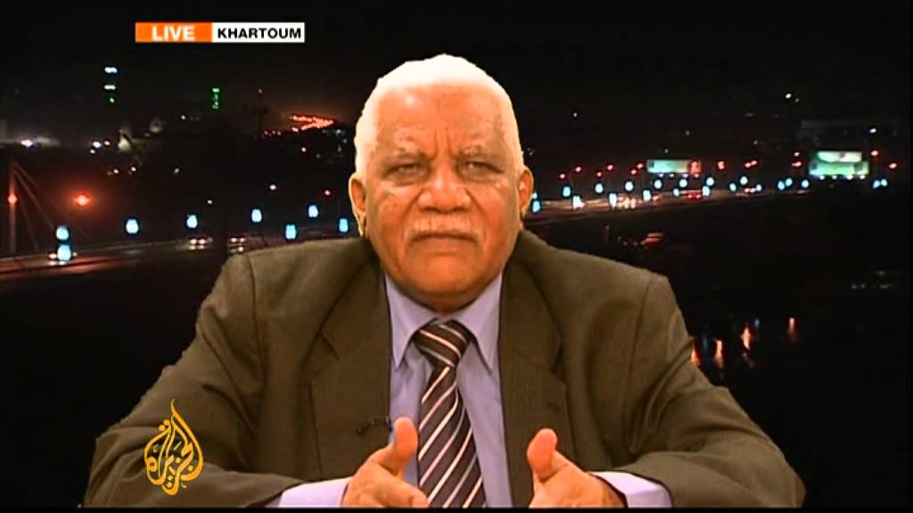 وزير الإعلام السوداني يتهم إسرائيل بقصف المصانع.