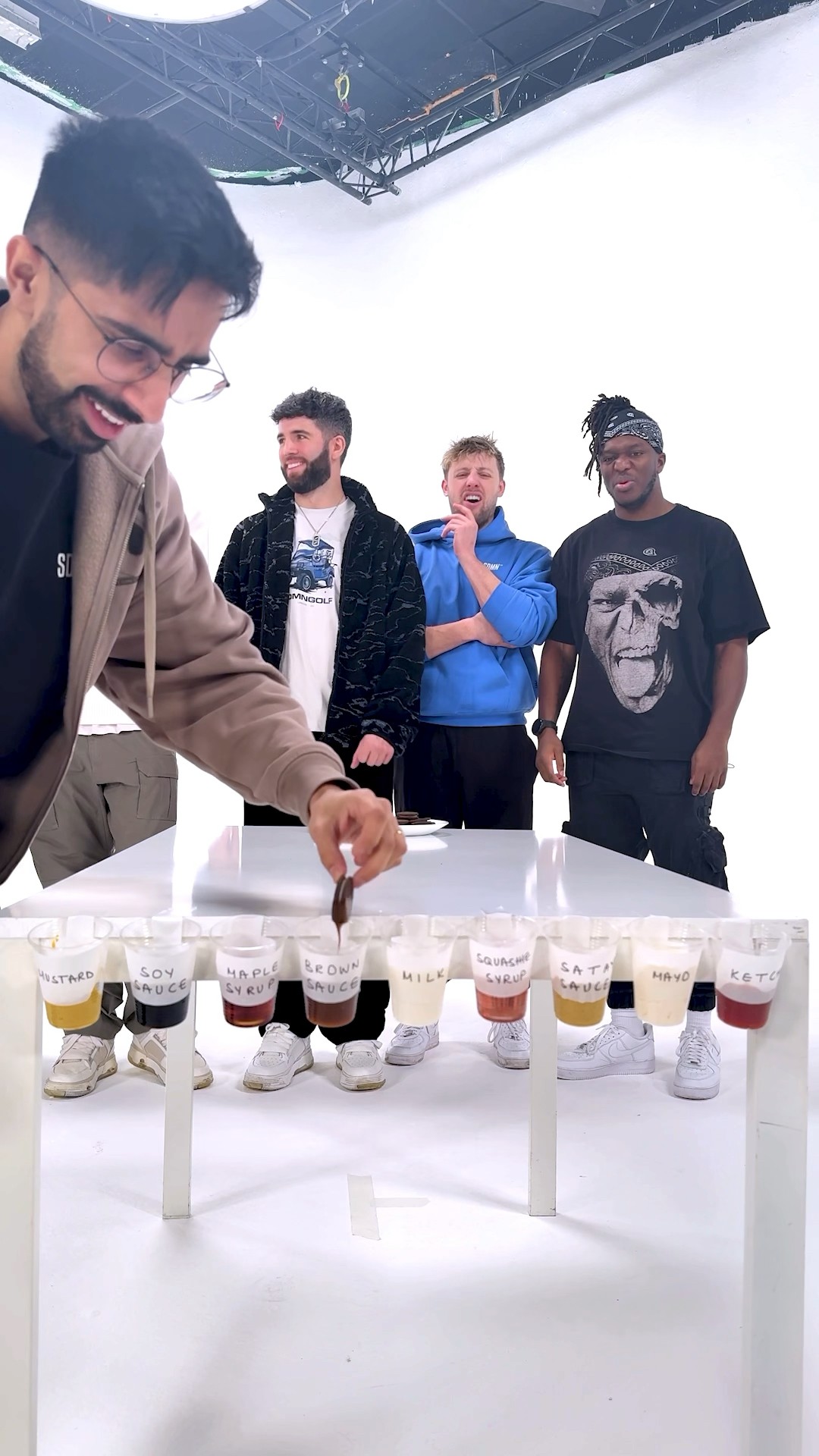 OREO ROLL ROULETTE!! ?