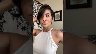 DIY money piece highlight on pixie using oVertone bleach kit  #pixiehaircut #pixiecut #moneypiece