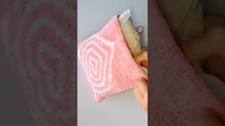 Radiating Heart Pillow crochet pattern 💗 @handmadebyraine