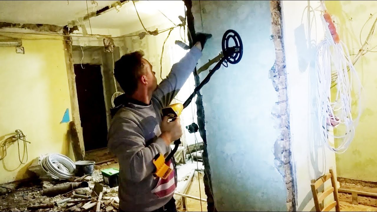 ПОИСК ЗОЛОТА В ДОМЕ ЦАРСКИХ ВРЕМЕН.ПЕРВАЯ НАХОДКА.