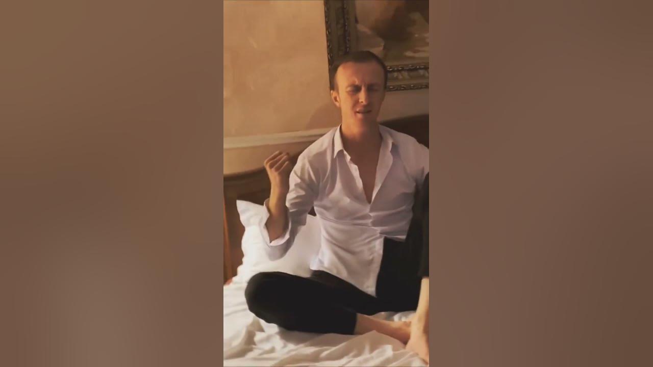 Магомед жамбаев песня ушла любовь. Магомед жамбаев фото.