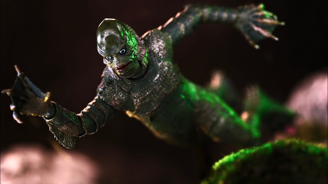 NECA Universal Monsters Creature From the Black Lagoon Review! NECA ...