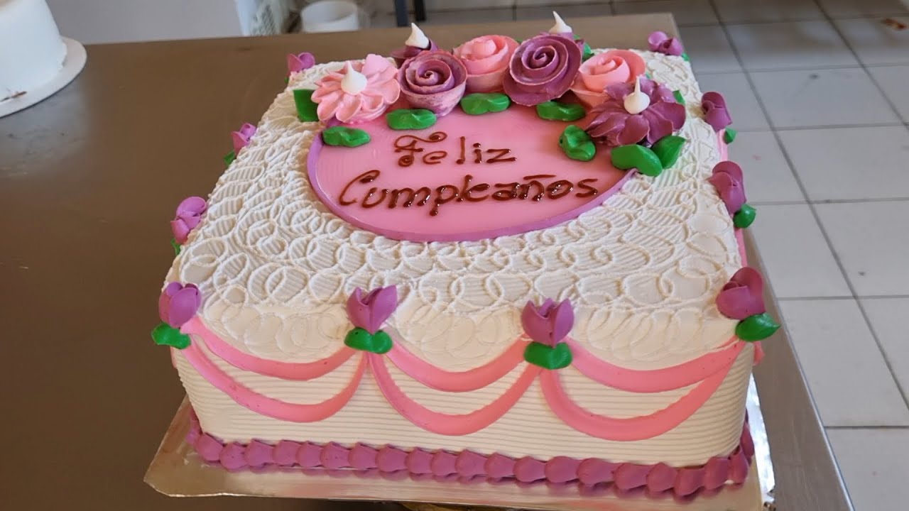 Pastel cuadrado decorado con chantilly y flores en crema - YouTube