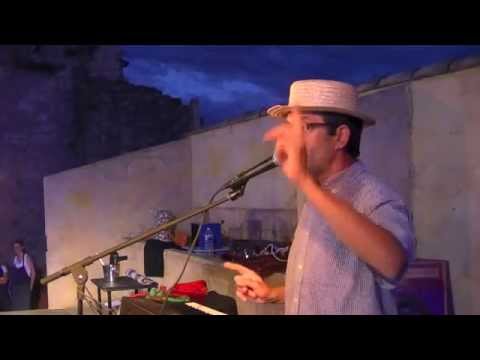 Le chansonnier HERVE TIREFORT, chante la politique