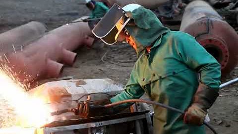 Making vertical cuts with Powermax85 and the Duramax 15 degree torch | Hypertherm