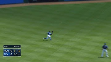 HOU@TEX: DeShields slides to make catch, turns two